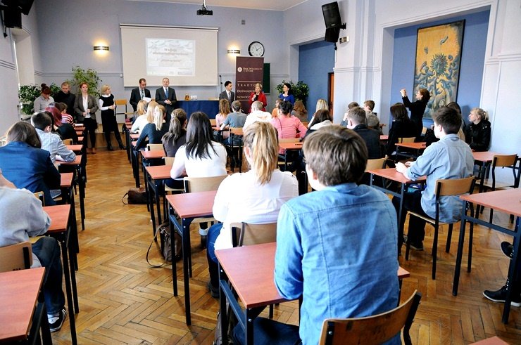 Elbląg, Konkurs Wiem na bank odbył się w II LO już po raz czwarty Elbląg, Konkurs Wiem na bank odbył się w II LO już po raz czwarty