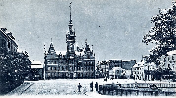 Elbląg, Elbląski ratusz w zimowej scenerii Elbląg, Elbląski ratusz w zimowej scenerii