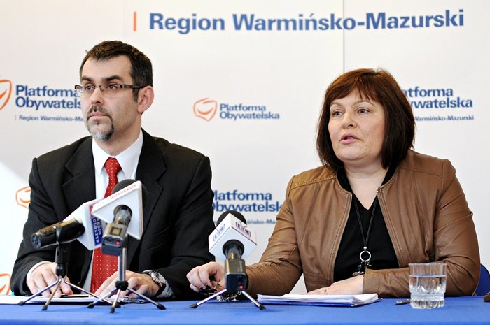 Elbląg, Dziś (27 marca) pytania zadawali radni Platformy Obywatelskiej – Małgorzata Adamowicz i Paweł Nieczuja-Ostrowski Elbląg, Dziś (27 marca) pytania zadawali radni Platformy Obywatelskiej – Małgorzata Adamowicz i Paweł Nieczuja-Ostrowski