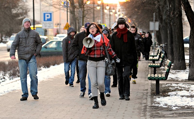 Elbląg, Wyszli na ulice, ale było ich mniej