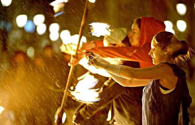 Elbląg, Płonący pokaz