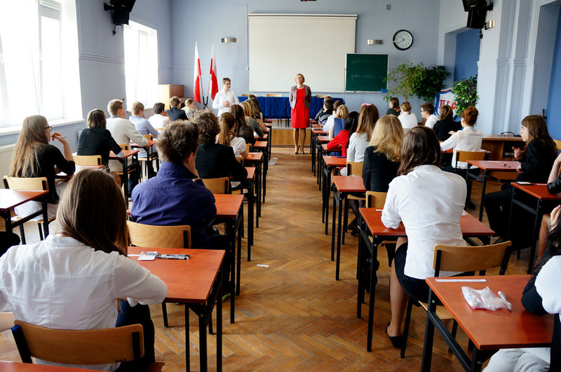 Elbląg, Za nimi część humanistyczna