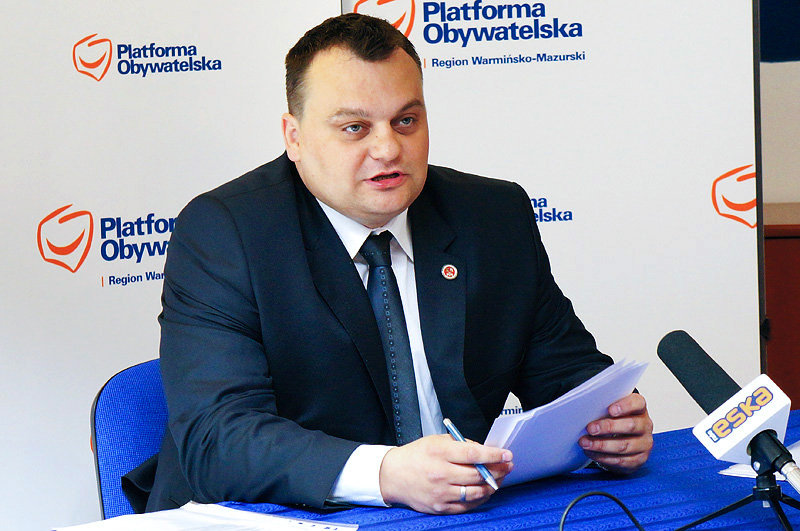 Elbląg, Witold Strzelec zwołał konferencję prasową, na której odpierał zarzuty jednego z elbląskich portali internetowych Elbląg, Witold Strzelec zwołał konferencję prasową, na której odpierał zarzuty jednego z elbląskich portali internetowych