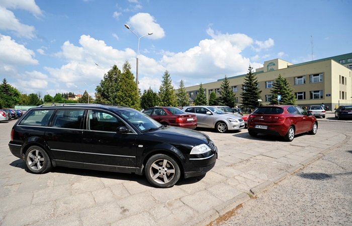 Elbląg, Ma być taniej, ale czy to rozwiąże problem braku miejsc parkingowych? Elbląg, Ma być taniej, ale czy to rozwiąże problem braku miejsc parkingowych?