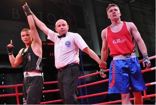 Elbląg, Rafał Staszewski w 1. dniu turnieju pokonał holenderskiego zawodnika, Elbląg, Rafał Staszewski w 1. dniu turnieju pokonał holenderskiego zawodnika,