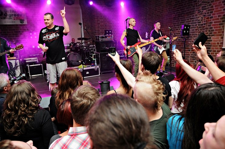 Elbląg, Strachy na Lachy i elbląska publiczność