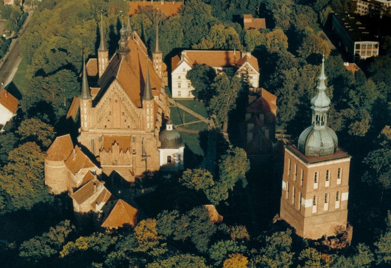 Elbląg, Wzgórze Katedralne we Fromborku, zdjęcie ze strony www.nid.pl Elbląg, Wzgórze Katedralne we Fromborku, zdjęcie ze strony www.nid.pl