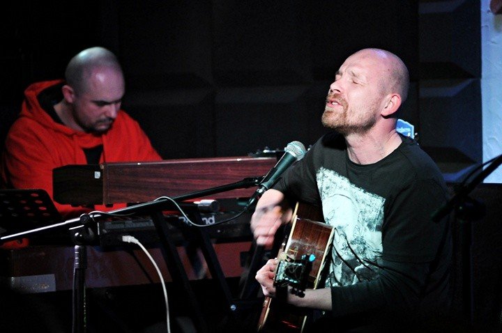 Elbląg, Dni Elbląga rozpocznie koncert Tomasza Steńczyka (na zdj. z Bartkiem Krzywdą - Elbląg, Dni Elbląga rozpocznie koncert Tomasza Steńczyka (na zdj. z Bartkiem Krzywdą -