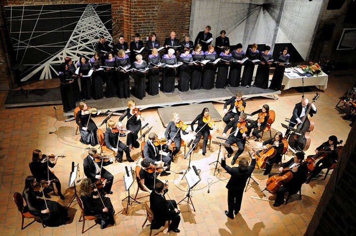 EOK i chór Cantata, EOK i chór Cantata,