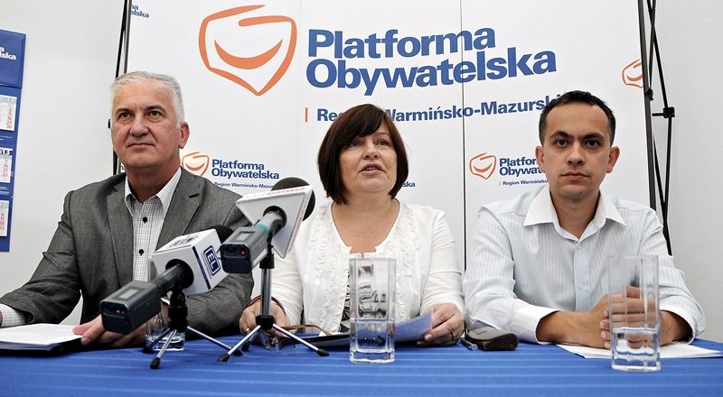 Elbląg, Od lewej: Antoni Czyżyk, Małgorzata Adamowicz i Robert Turlej Elbląg, Od lewej: Antoni Czyżyk, Małgorzata Adamowicz i Robert Turlej