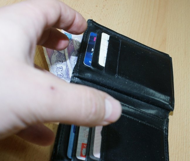 Elbląg, Niezabezpieczony portfel jest łakomym kąskiem dla złodzieja Elbląg, Niezabezpieczony portfel jest łakomym kąskiem dla złodzieja