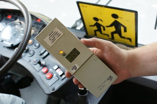 Elbląg, Podczas tej kontroli okazało się, że autokar miał wiele usterek i nie nadawał się do dalszej jazdy Elbląg, Podczas tej kontroli okazało się, że autokar miał wiele usterek i nie nadawał się do dalszej jazdy