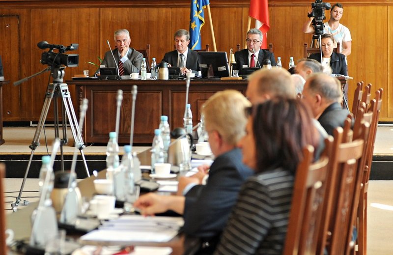 Elbląg, Na dzisiejszej sesji RM przyjęto projekt uchwały obniżającej czynsze z 8,04 do 6 zł Elbląg, Na dzisiejszej sesji RM przyjęto projekt uchwały obniżającej czynsze z 8,04 do 6 zł