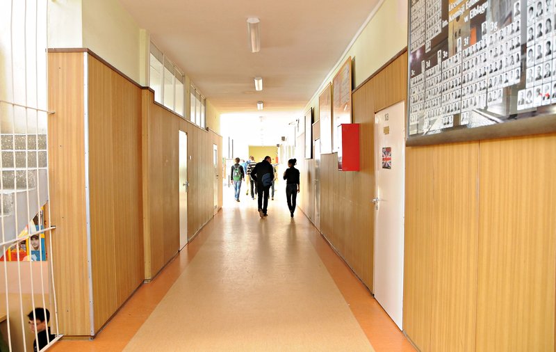 Elbląg, O szukaniu oszczędności w oświacie Elbląg, O szukaniu oszczędności w oświacie