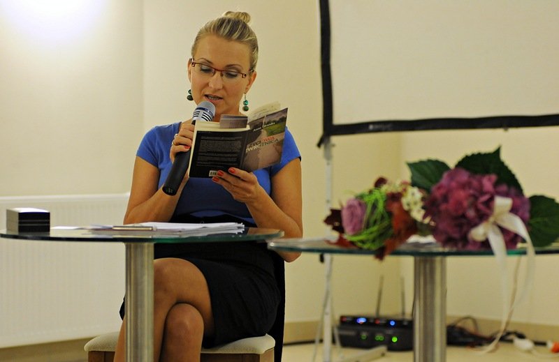 Elbląg, Anna Brzóska promuje swoją książkę i pozytywne myślenie