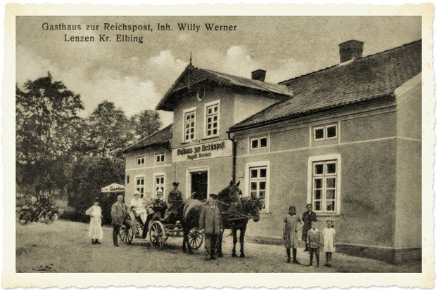 Elbląg, Bryczka przed gospodą w Łęczu Elbląg, Bryczka przed gospodą w Łęczu