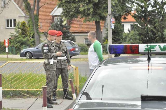 Elbląg, Uprawnienia ŻW wobec osób cywilnych