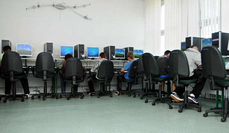 Elbląg, Nowe komputery dla szkolnych pracowni