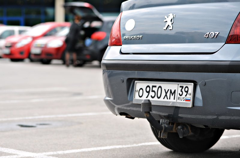 Elbląg, W dni powszednie około 2 tys. mieszkańców obwodu dziennie odwiedza rejon elbląskim, a w weekendy około 4 tys. osób dziennie