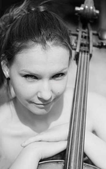 Elbląg, Z EOK zagra utalentowana polska wiolonczelistka Magdalena Bojanowicz,