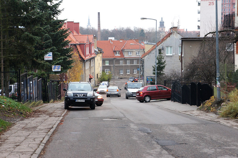Elbląg, Na wniosek mieszkańców na ul. Piechoty zostanie ustawiony znak "zakaz zatrzymywania się" Elbląg, Na wniosek mieszkańców na ul. Piechoty zostanie ustawiony znak "zakaz zatrzymywania się"