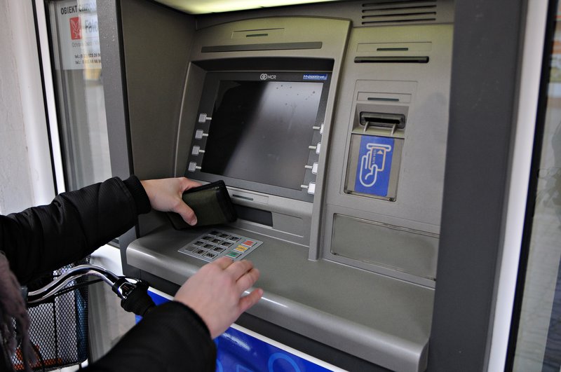 Elbląg, Kopiują karty, czyszczą konta Elbląg, Kopiują karty, czyszczą konta
