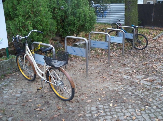 Elbląg, Stojaki zamontowano m.in obok szpitala przy ul. Komeńskiego, Elbląg, Stojaki zamontowano m.in obok szpitala przy ul. Komeńskiego,