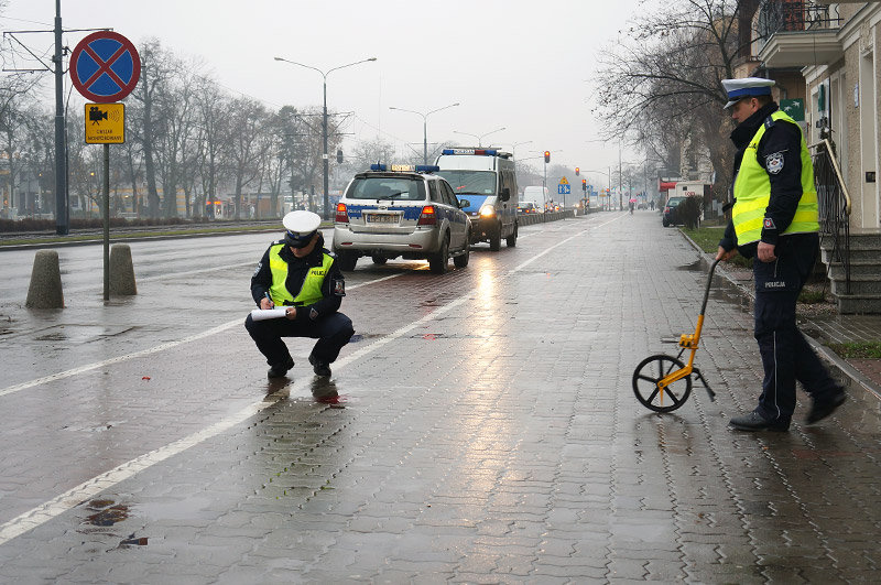 Elbląg, Grunwaldzka: rowerzysta potrącił pieszego