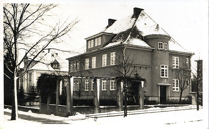 Elbląg, Willa przy ul. Saperów w zimowej szacie Elbląg, Willa przy ul. Saperów w zimowej szacie