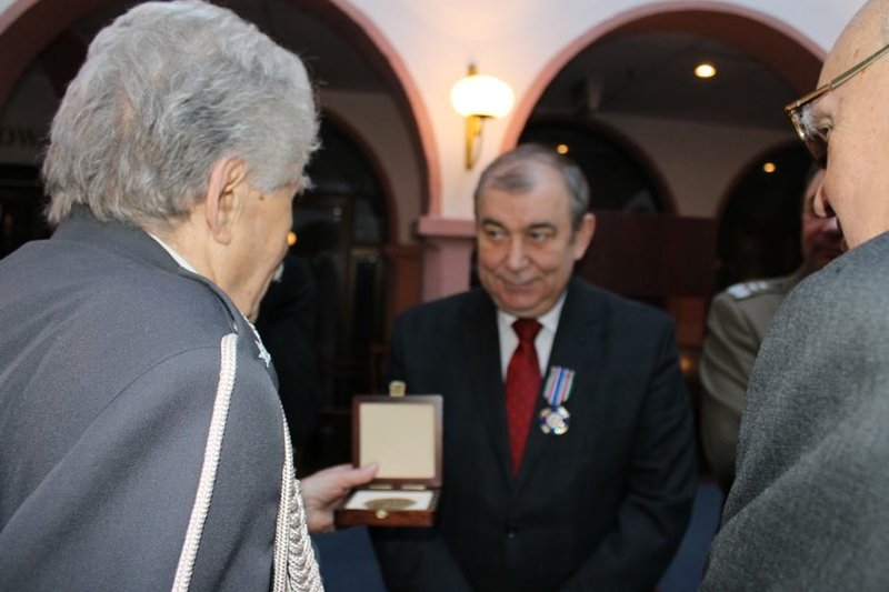 Elbląg, Prezydent odznaczony za zasługi dla kombatantów