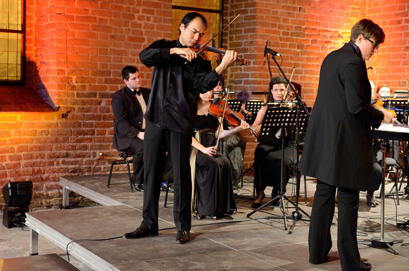 Elbląg, Miłość, Piazzolla i muzyka na opak