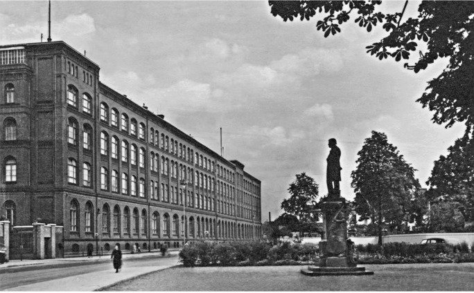 Elbląg, Pomnik F. Schichau'a Elbląg, Pomnik F. Schichau'a