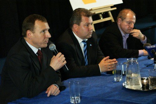 Elbląg, Jacek Kurski, Krzysztof Lisek i Tadeusz Iwiński przed eurowyborami w 2009 roku (archiwum portElu).