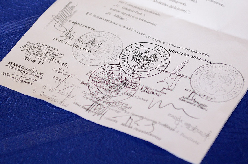 Elbląg, Pod rozporządzeniem, które ma przynieść profity dla elbląskiego portu, podpisy złożyło 6 ministrów Elbląg, Pod rozporządzeniem, które ma przynieść profity dla elbląskiego portu, podpisy złożyło 6 ministrów