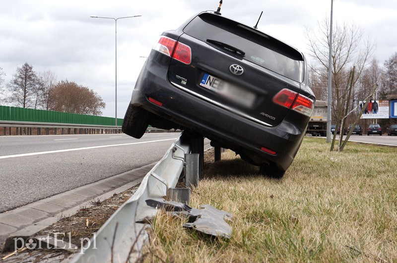 Elbląg, Nietypowe parkowanie. Kierowca pijany?