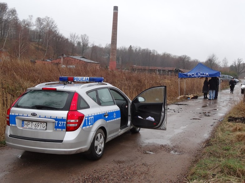 Elbląg, Nadpalone zwłoki przy drodze Elbląg, Nadpalone zwłoki przy drodze