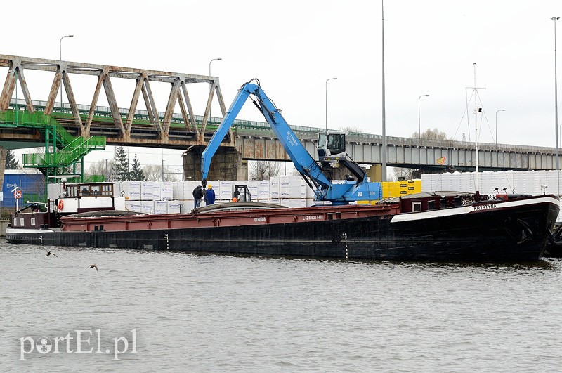 Elbląg, Port elbląski ma duży potencjał, przeładunek zwiększa sie z roku na rok