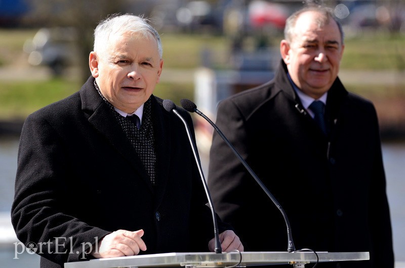 Elbląg, Prezes Kaczyński mówił przez ok. 20 minut, głównie o przekopie Mierzei Elbląg, Prezes Kaczyński mówił przez ok. 20 minut, głównie o przekopie Mierzei