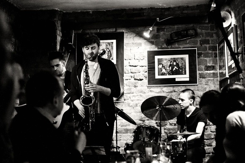 Elbląg, Jam we wtorek