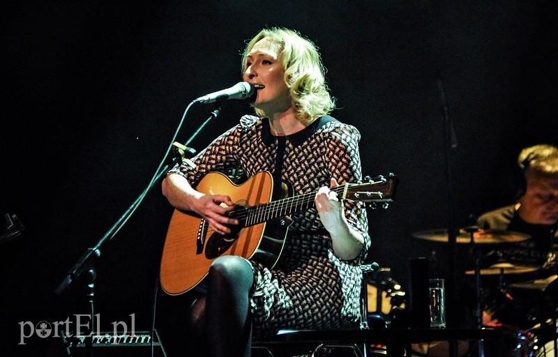 Elbląg, Piszemy, tworzymy z potrzeby serca i jest to pewien sposób na borykanie się ze swoimi słabościami, problemami. A ta konfrontacja na scenie jest czymś nieuniknionym, bo pisanie do szuflady nie ma sensu - mówi Anita Lipnicka