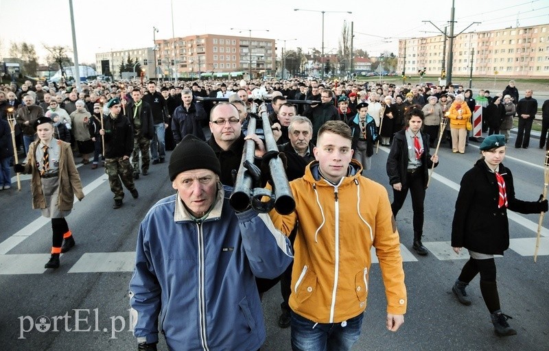 Elbląg, Droga Krzyżowa prowadziła od kościoła Matki Bożej Królowej Polski do katedry Elbląg, Droga Krzyżowa prowadziła od kościoła Matki Bożej Królowej Polski do katedry