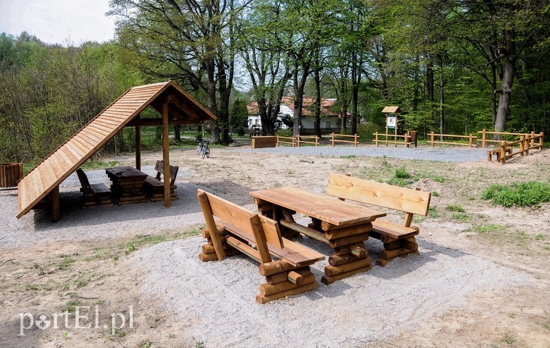 Elbląg, Jedno z takich miejsc powstało obok leśniczówki Dębica