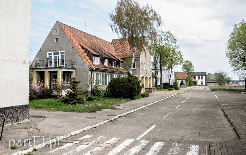 Elbląg, Miasto kupiło koszary za 5 milionów złotych, teraz chce je sprzedać inwestorom Elbląg, Miasto kupiło koszary za 5 milionów złotych, teraz chce je sprzedać inwestorom