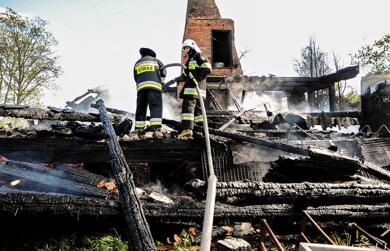 Elbląg, Raczki Elbląskie: spłonął zabytkowy dom