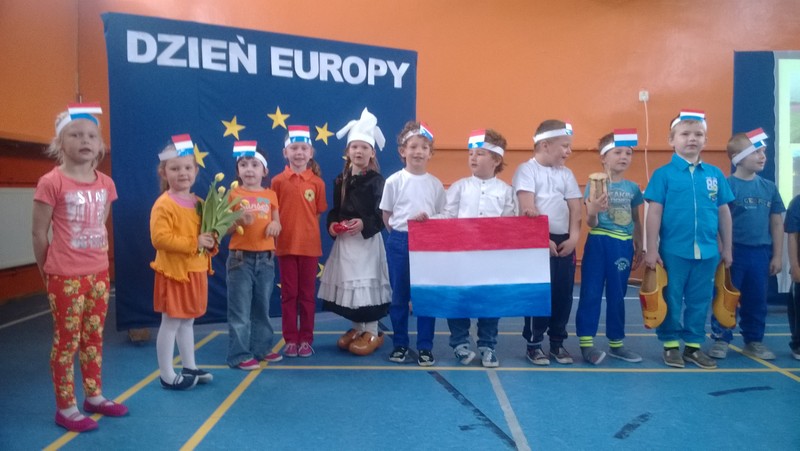 Elbląg, Dzień Europy w szkole w Węzinie