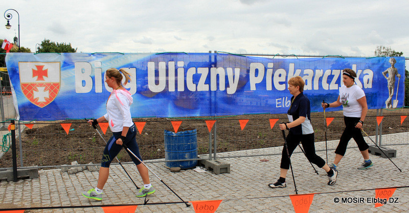 Elbląg, Piekarczyk pobiegnie z „kijkami”