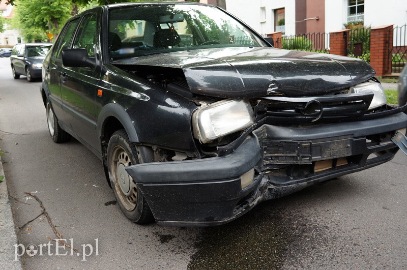 Elbląg, Pijany uderzył w słup i jechał dalej