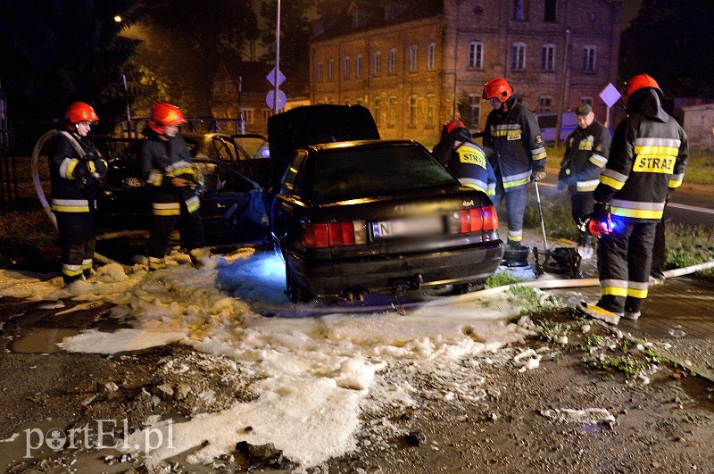 Elbląg, Stawidłowa: pożar dwóch samochodów