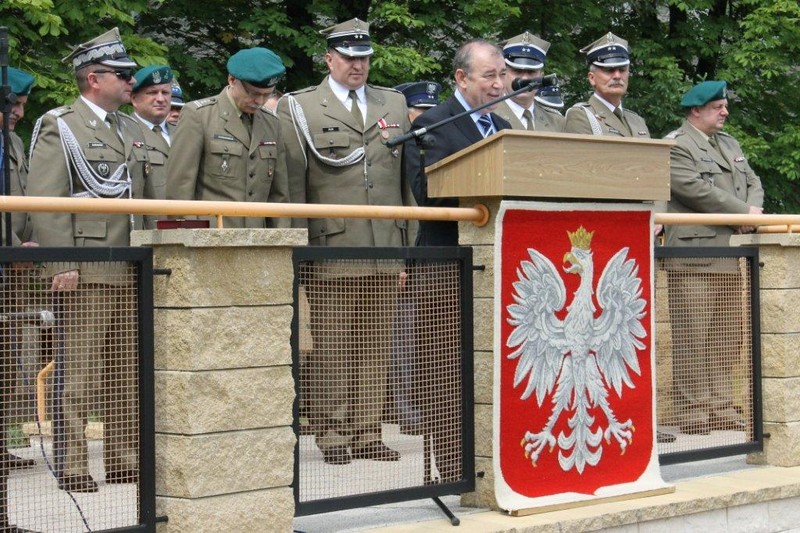 Elbląg, Na co dzień remontują, dziś świętują