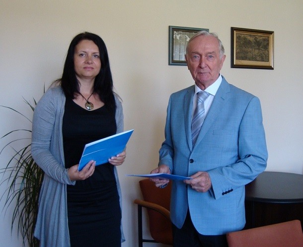Elbląg, Dyrektor II LO Agnieszka Jurewicz i Rektor prof. dr Zdzisław Dubiella, Elbląg, Dyrektor II LO Agnieszka Jurewicz i Rektor prof. dr Zdzisław Dubiella,